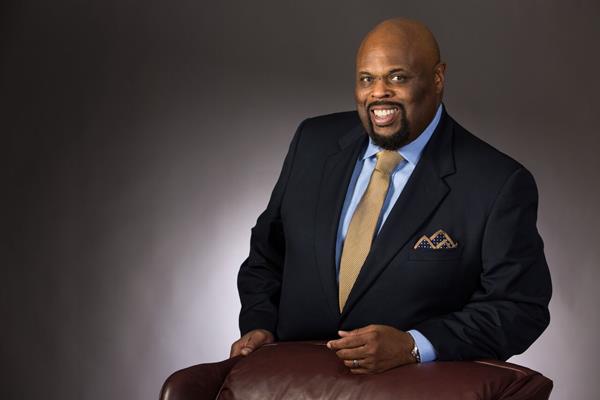 Dr. Rick Rigsby, the best-selling author and creator of the hugely popular and compelling viral video, “Lessons from a Third Grade Dropout," will be Ultimate Medical Academy's keynote speaker for its 2021 Commencement.