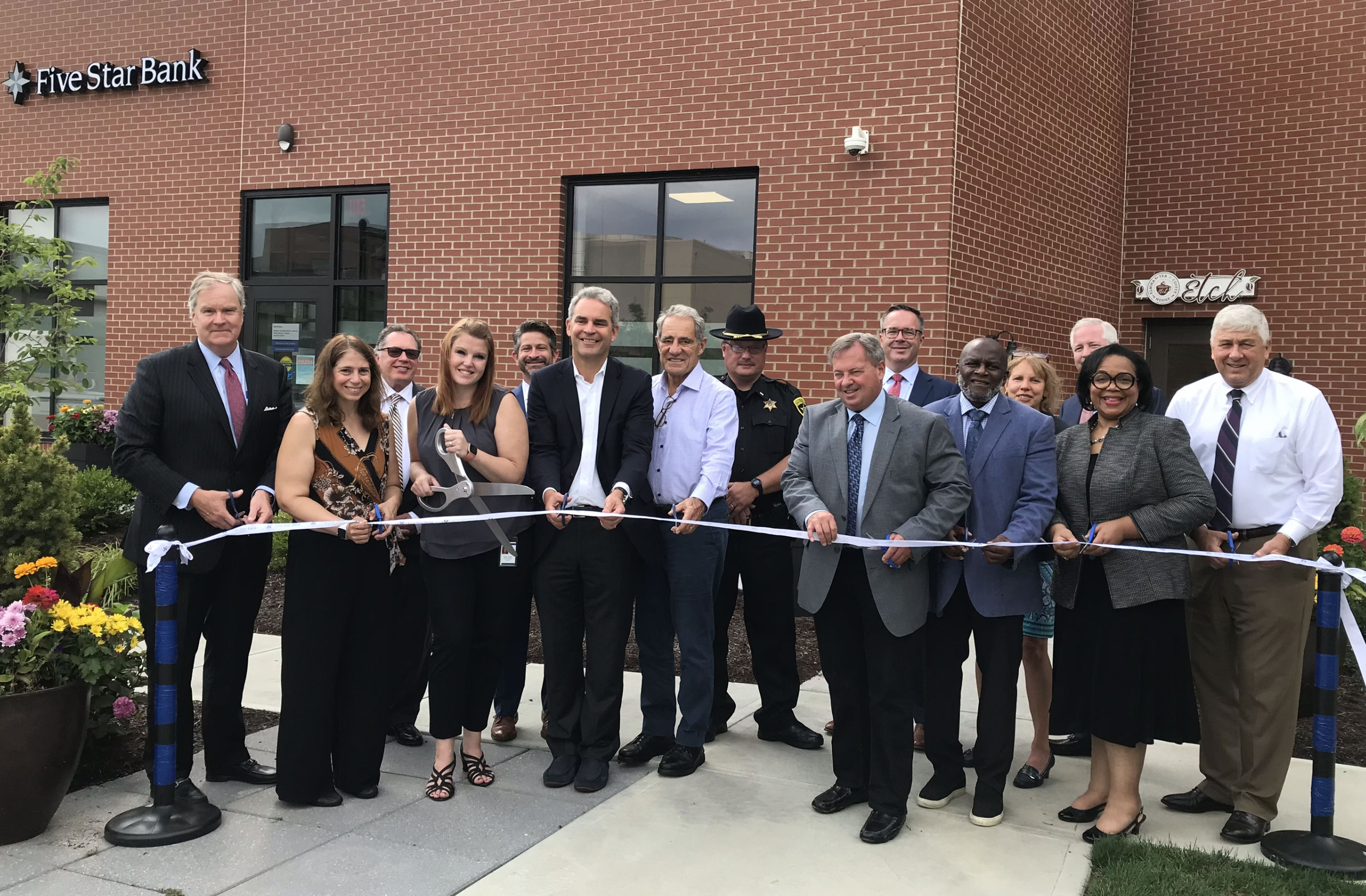 Five Star Bank Representatives and Community Leaders Celebrate Branch Opening