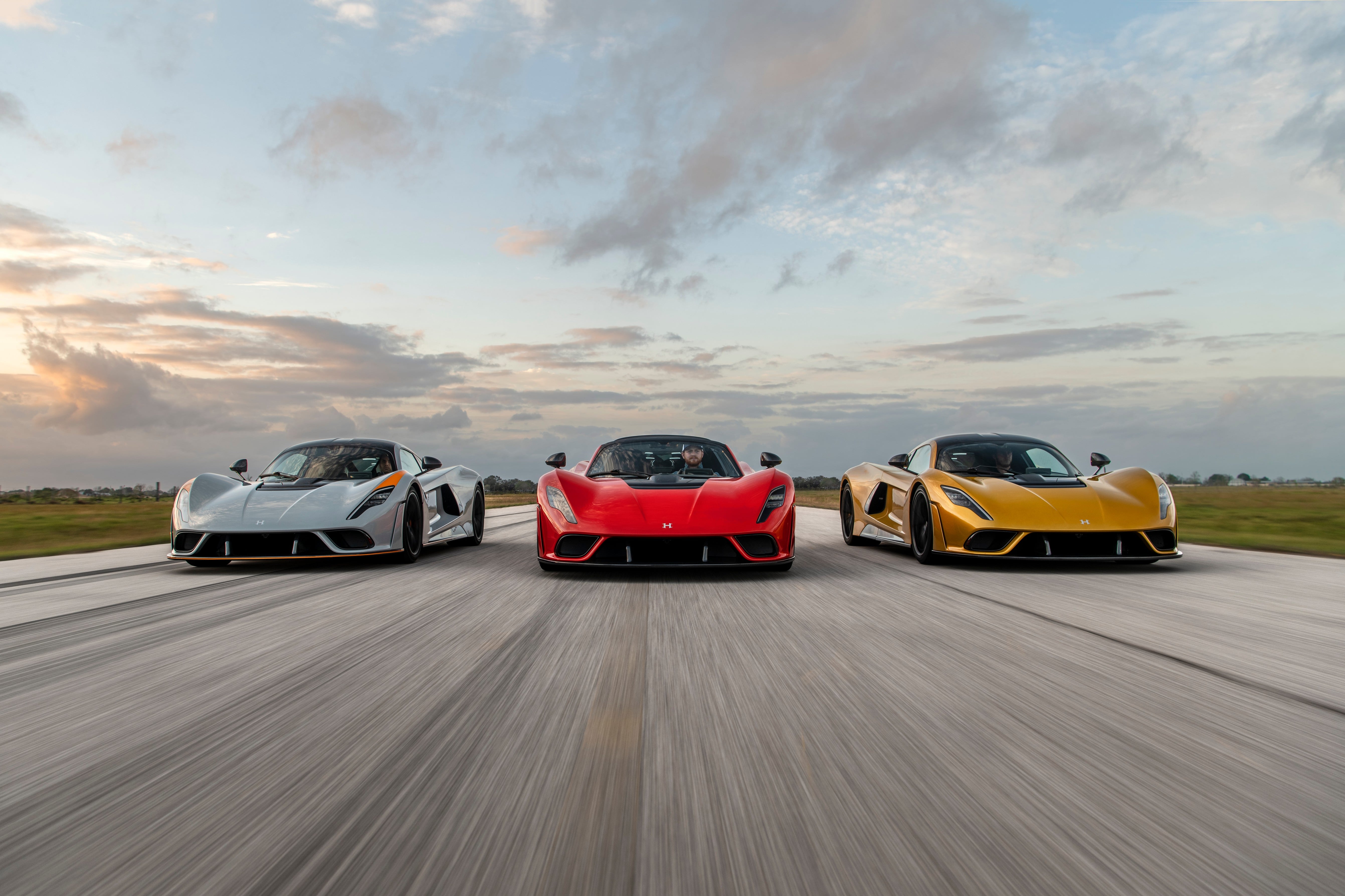 Hennessey Celebrates 10th Venom F5 Hypercar Delivery - 002-min
