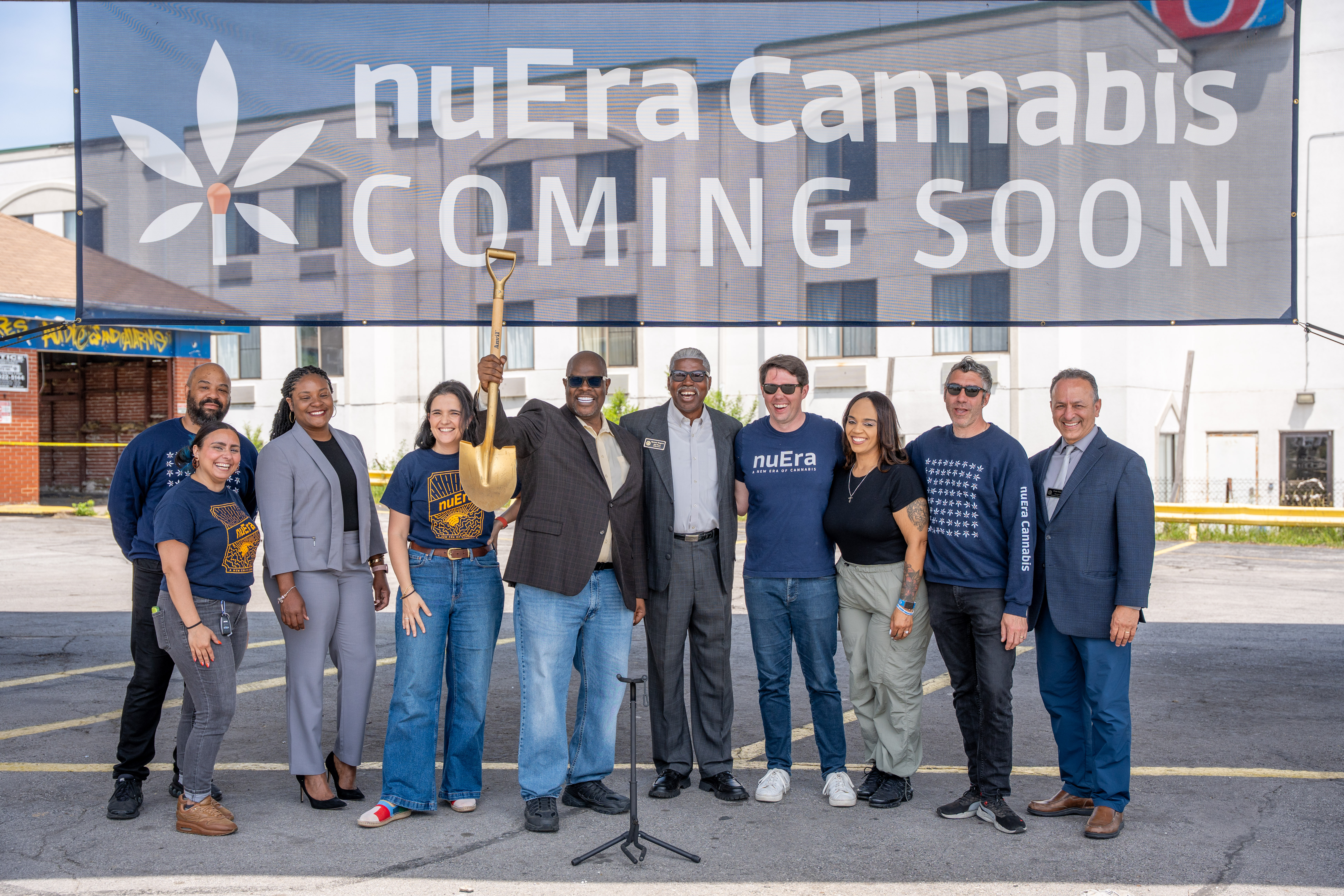 Grand Opening nuEra Harvey Location