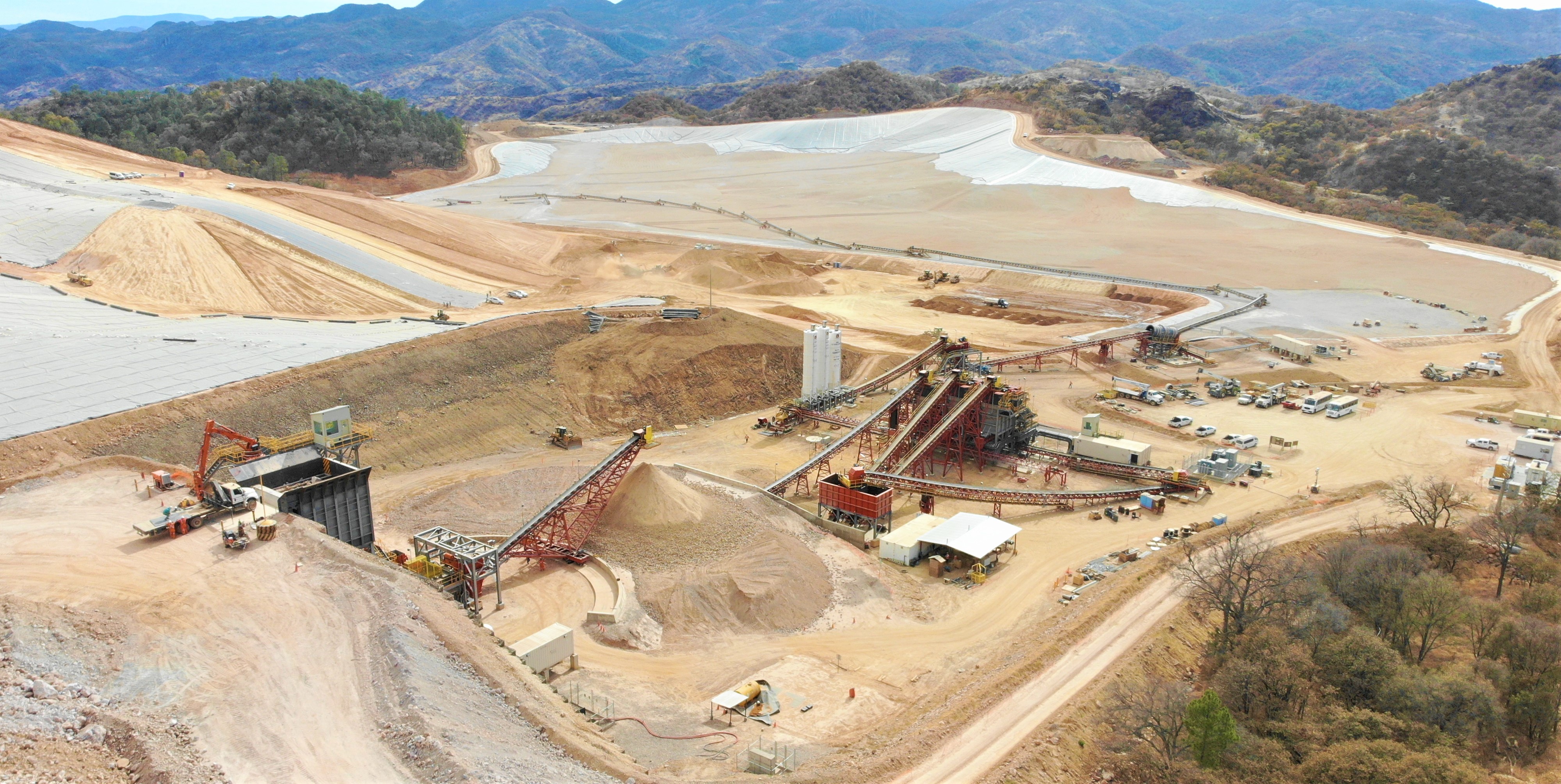 La Yaqui Grande - Crusher and leach pad area