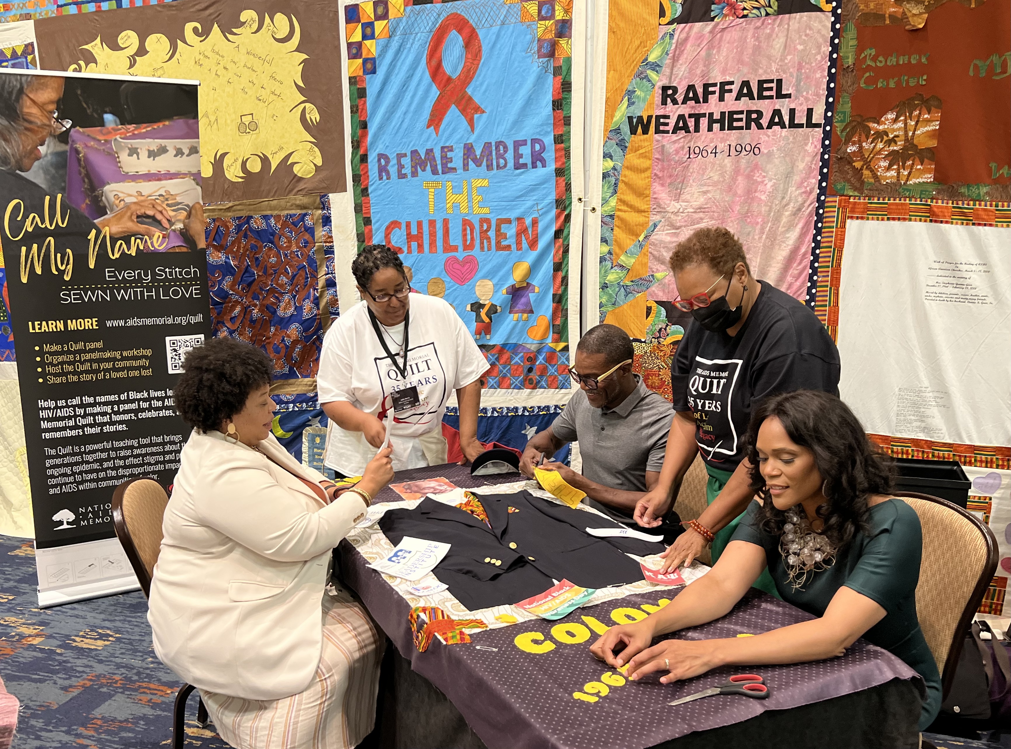 Change the Pattern: Sections of the AIDS Memorial Quilt