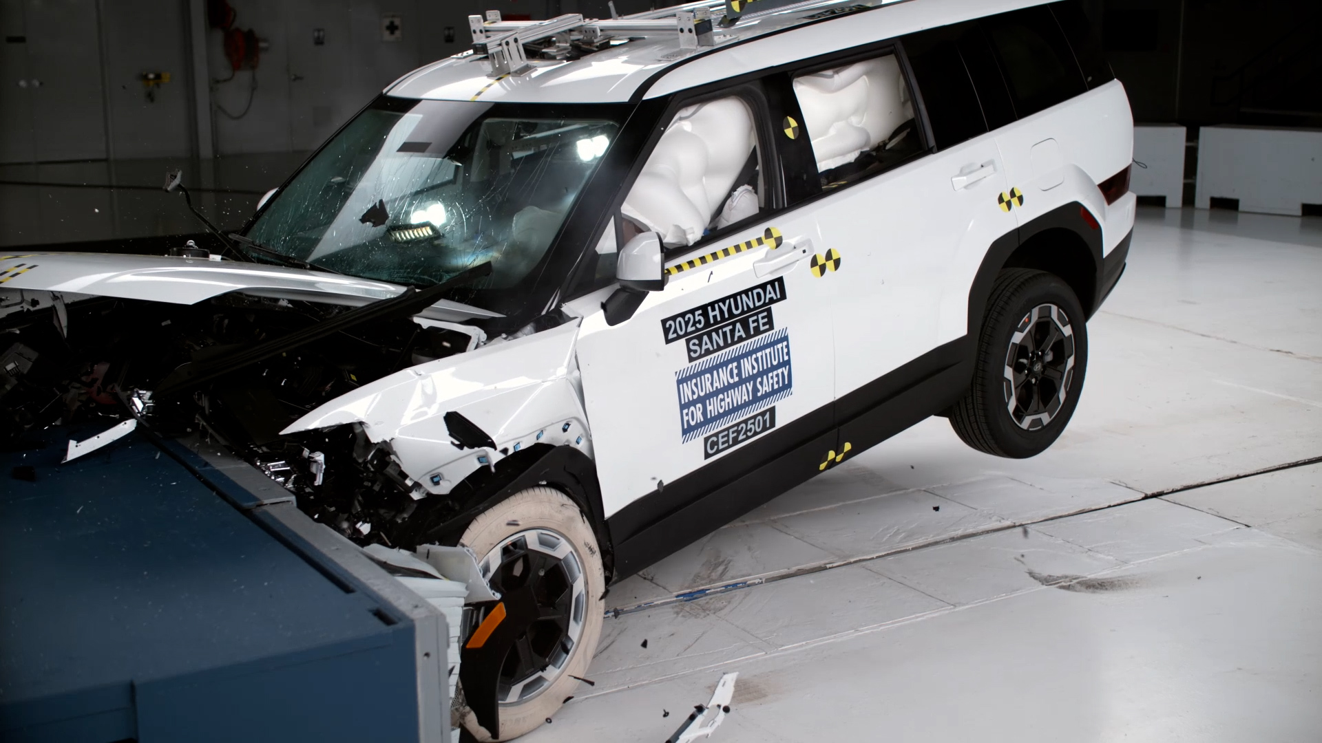 A good rating in the IIHS updated moderate overlap crash test is one requirement for a 2025 TOP SAFETY PICK award.