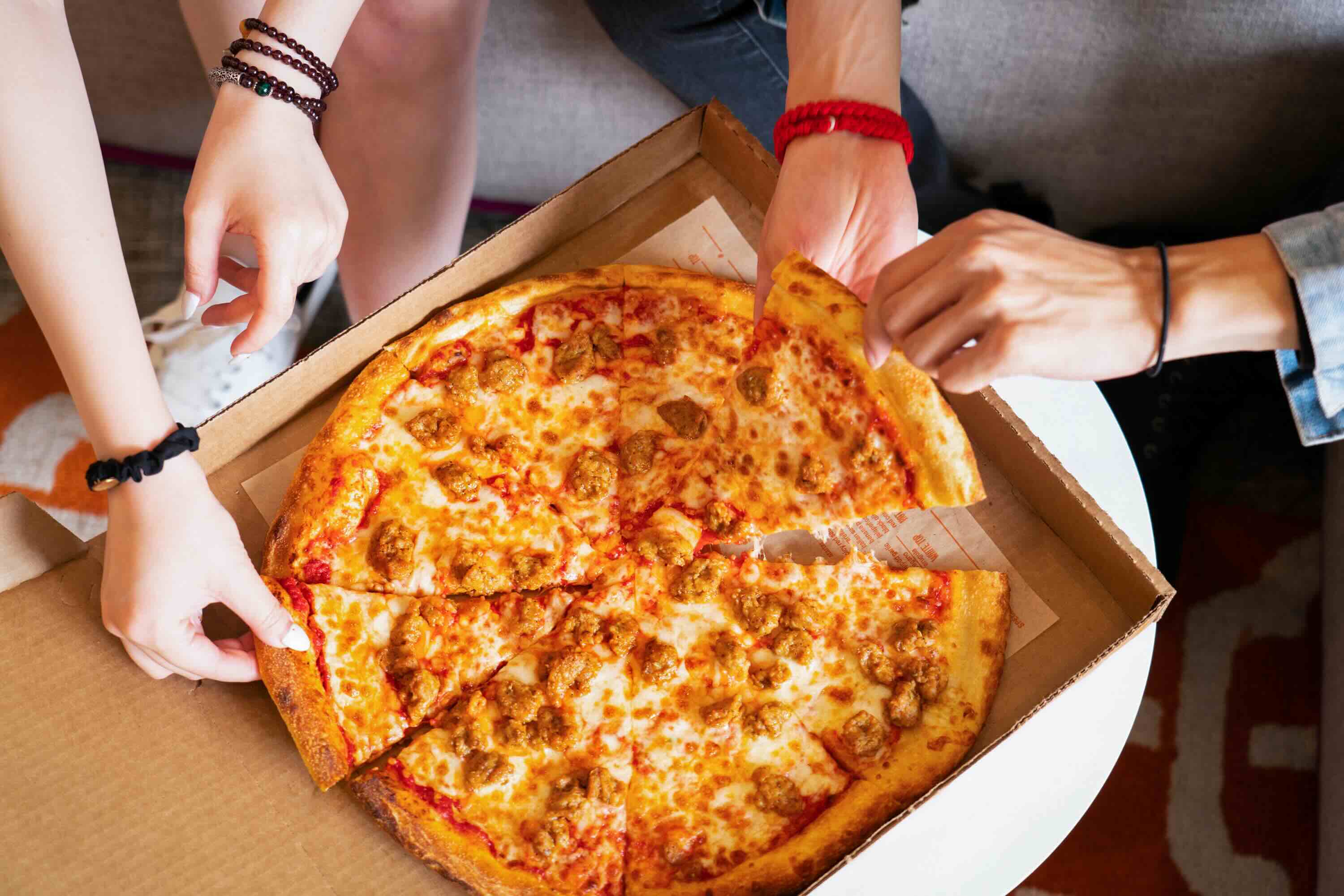 Blaze Pizza Scores Big for the Big Game With $10.99 Large 1-Topping Pizza Digital Deal