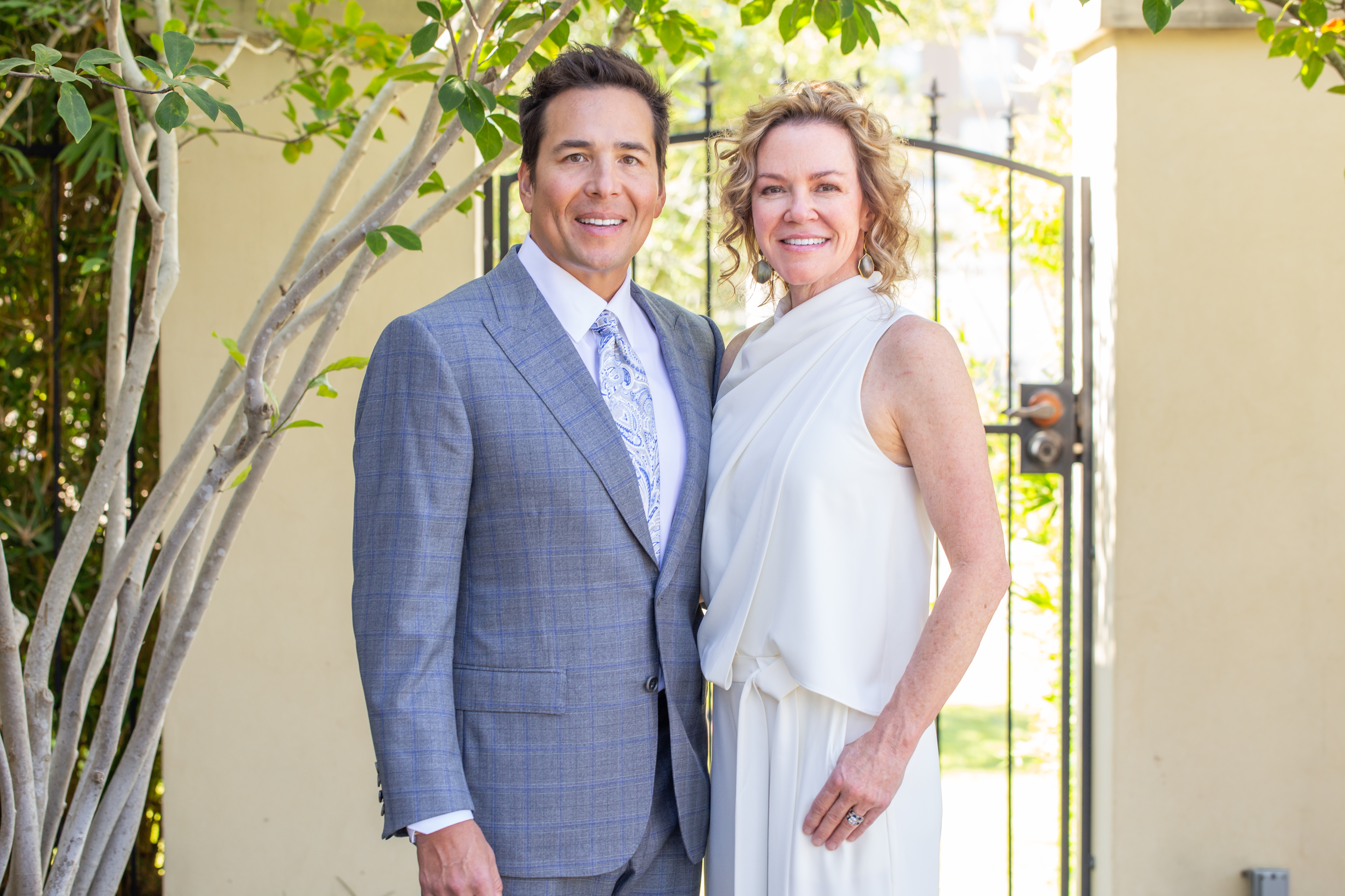 Simeon Wall Jr., MD, FACS, and Holly Casey Wall, MD, FACS, of The Wall Center for Plastic Surgery