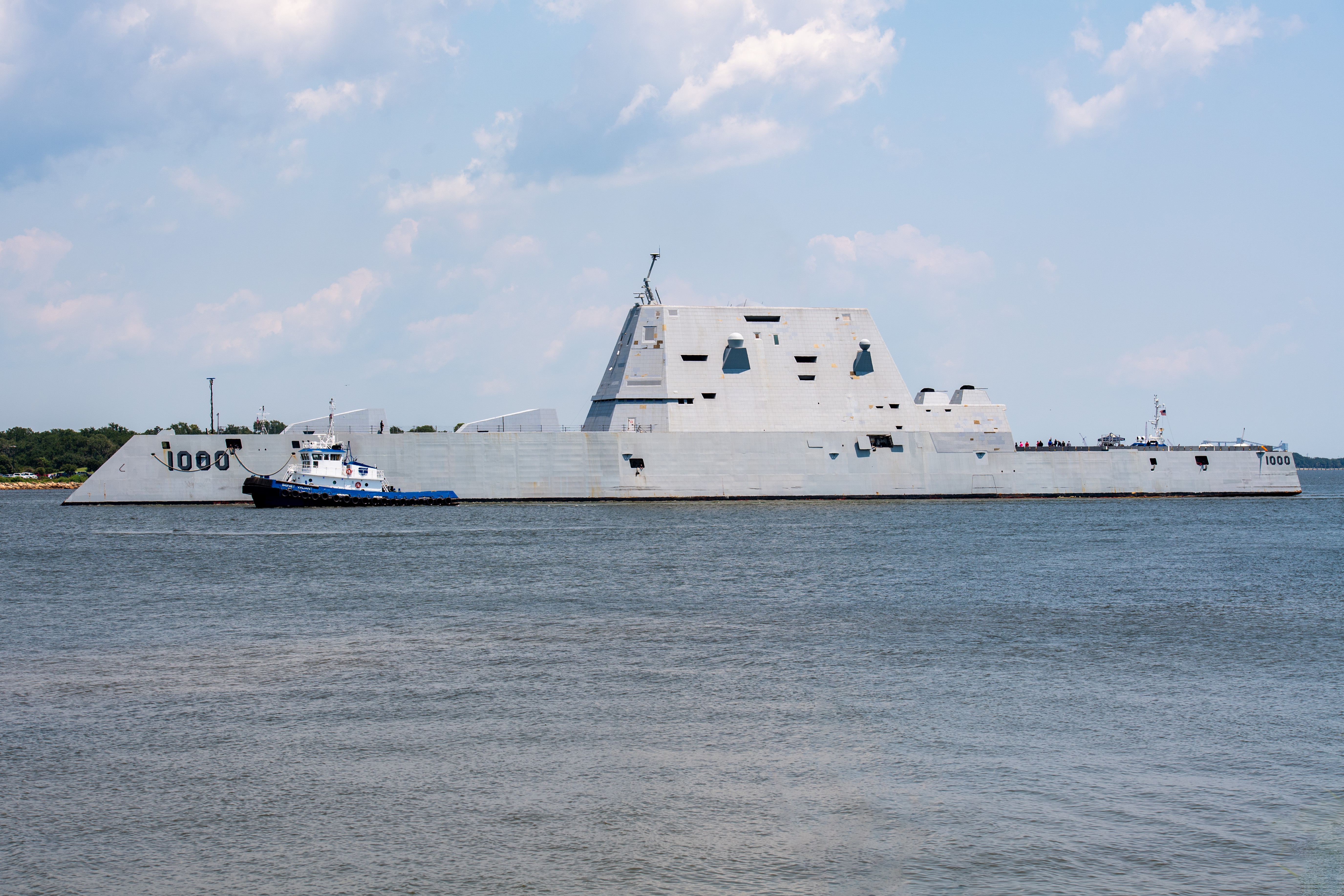 USS Zumwalt (DDG 1000) preparing to dock at Ingalls Shipbuilding on Aug. 19, 2023.