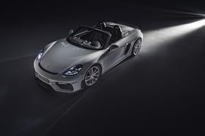 The 718 family welcomes the new 718 Spyder: particularly emotional and powerful model at the top model range. 
