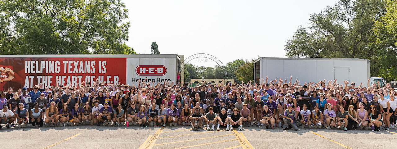 University of Mary Hardin-Baylor students participate in meal packing event