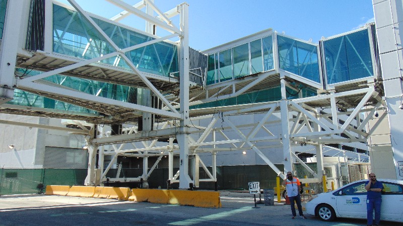 Maritime Passenger Boarding Bridge and Fix Tunnel