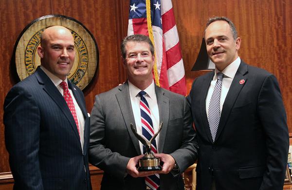 Pictured (left to right): Tom Ferree, Chairman & CEO, Connected Nation; Col. (Ret.) Blaine Hedges; Governor Matt Bevin (R-KY)  


