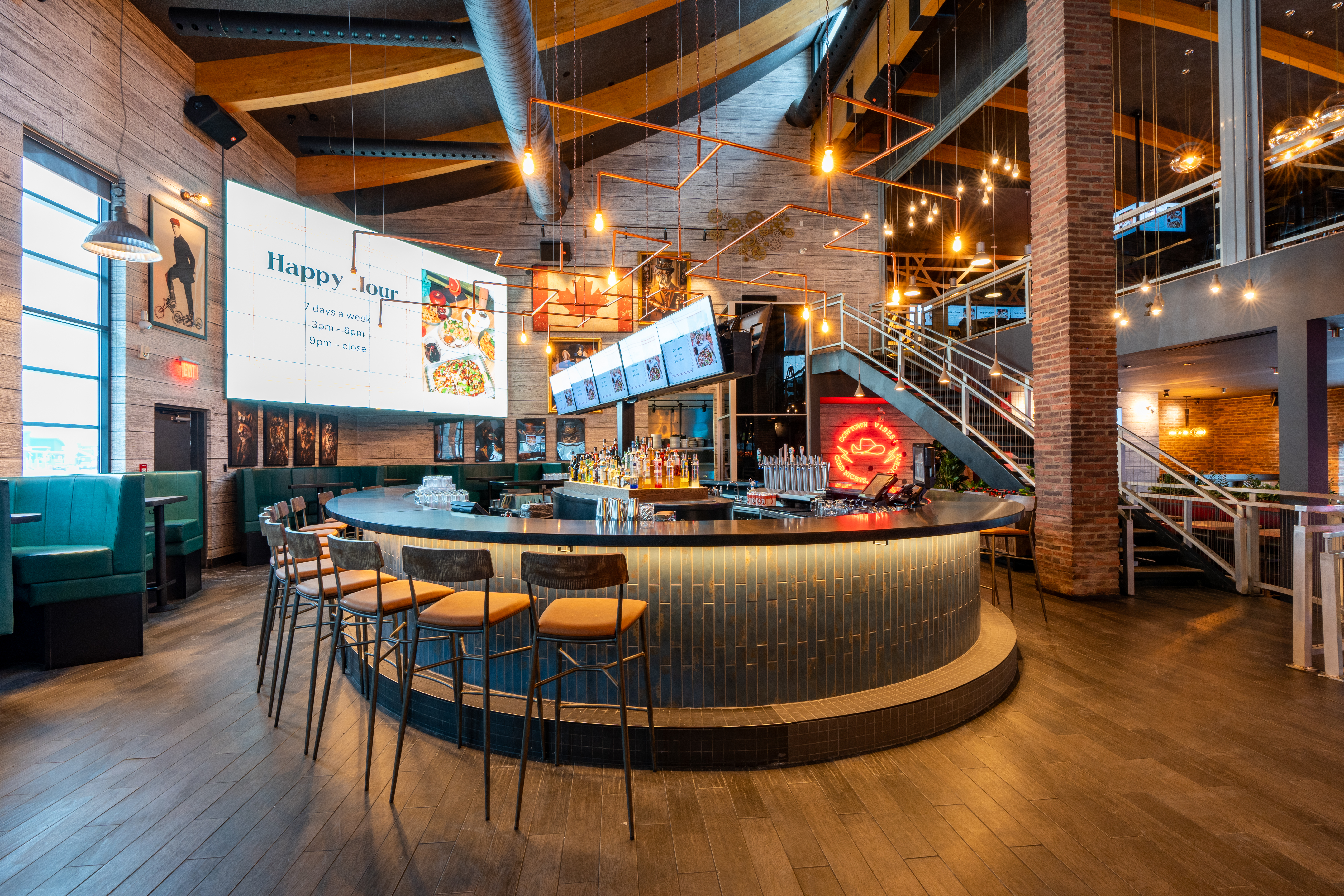 Ground Floor Bar - Tavern at Deerfoot Meadows