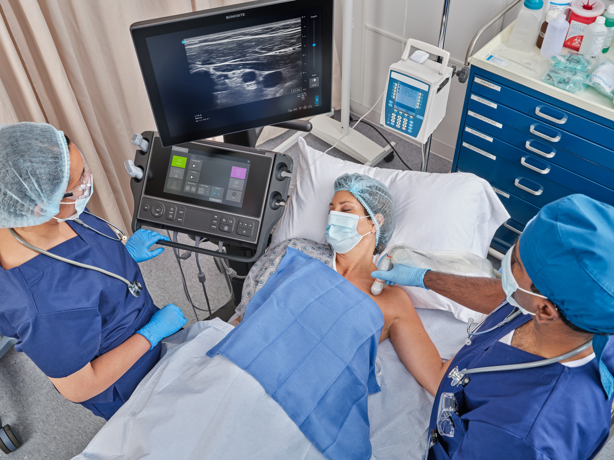 Utilisation clinique du système à ultrasons au chevet du patient FUJIFILM Sonosite LX