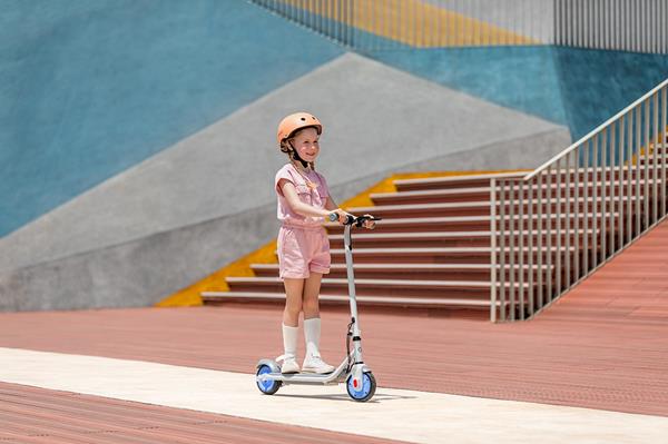 Test-Drive the Segway-Ninebot Zing C9 Kids Electric Scooter