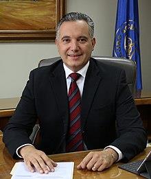 Dr. Fernando Llorca Castro