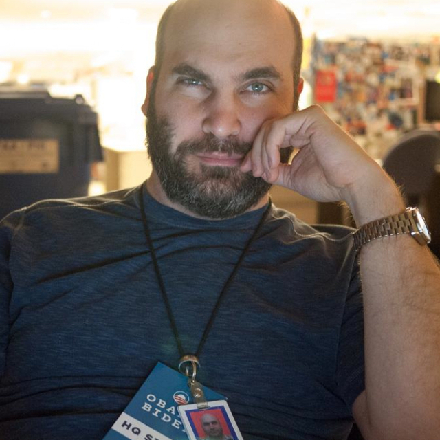 Headshot of Dan Ratner, AI Advisor at Search.com and co-author of the white paper on the shift to intent-based search.