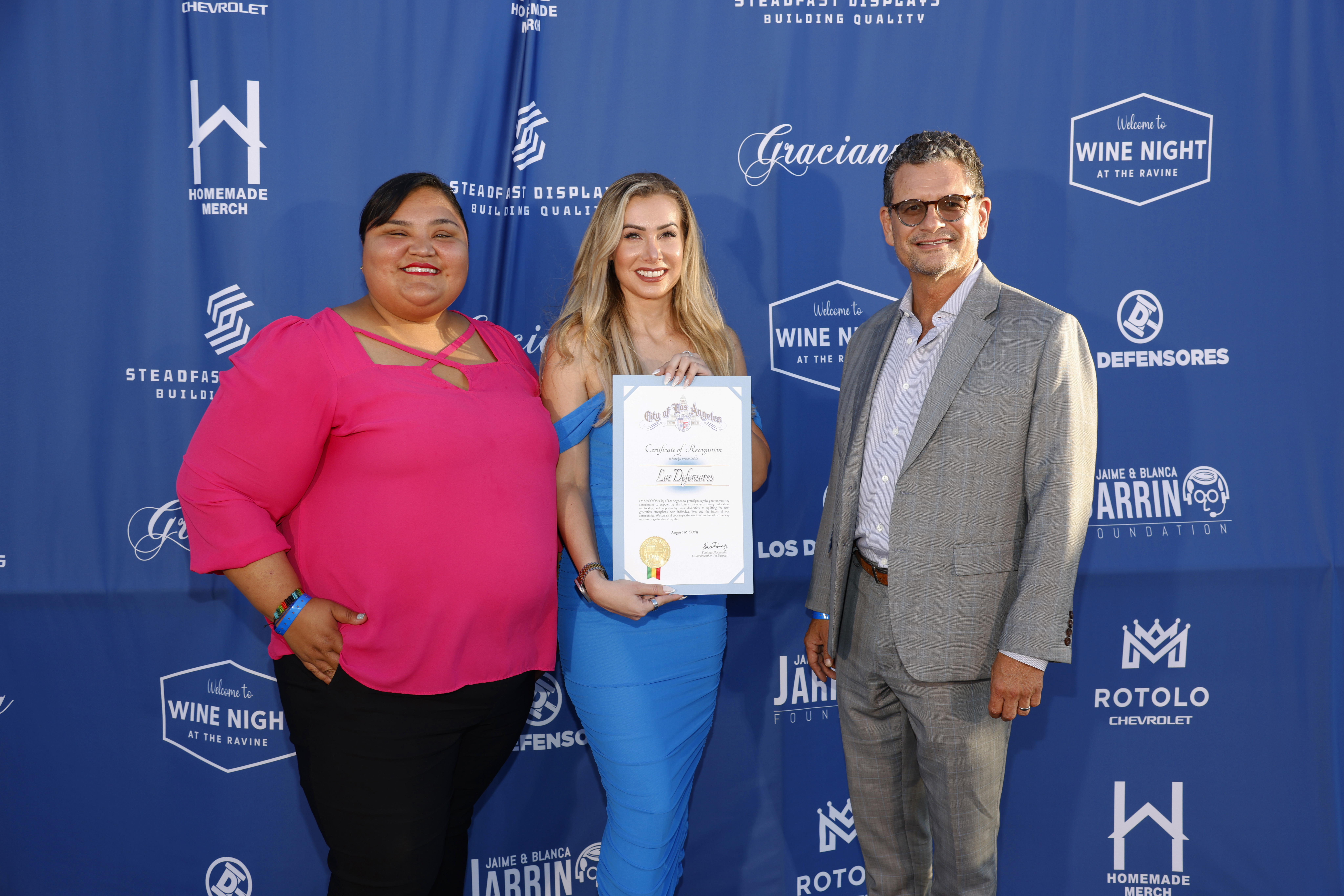 Photo by Eddie Sakaki