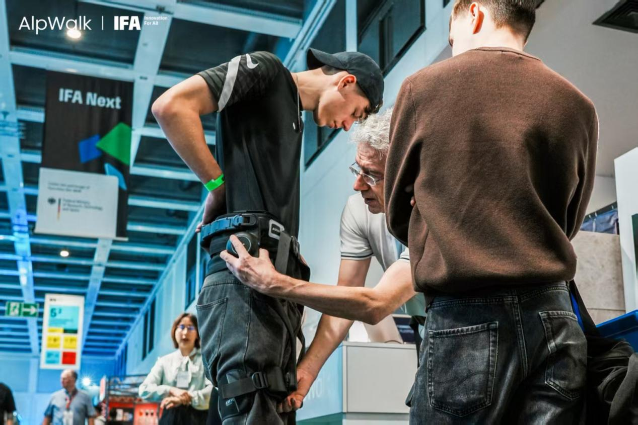 AlpWalk S1 Closes Out Berlin 2026 as an IFA Innovation Award Honoree