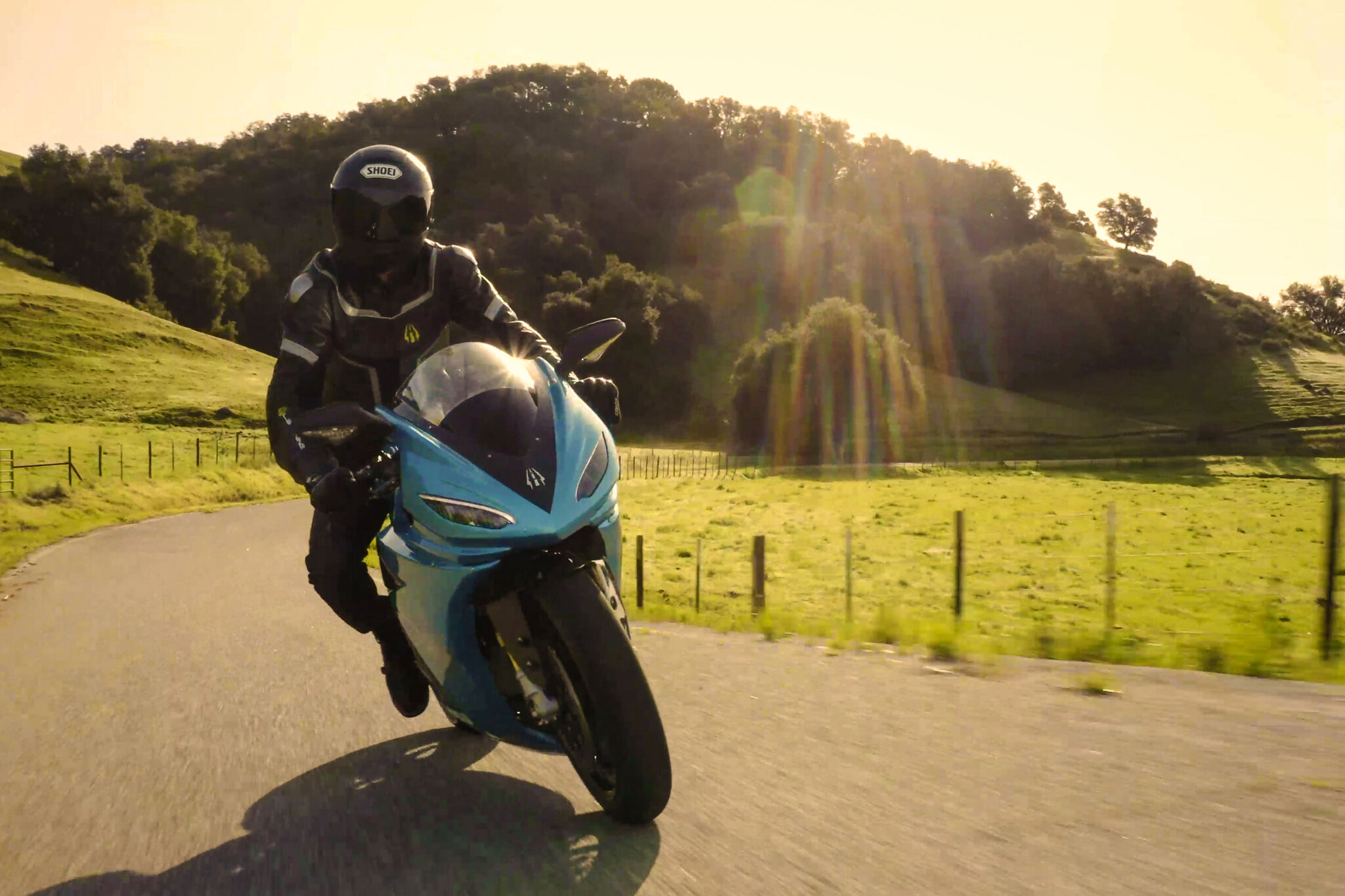 Lightning Motorcycle sets land speed records and delivers a