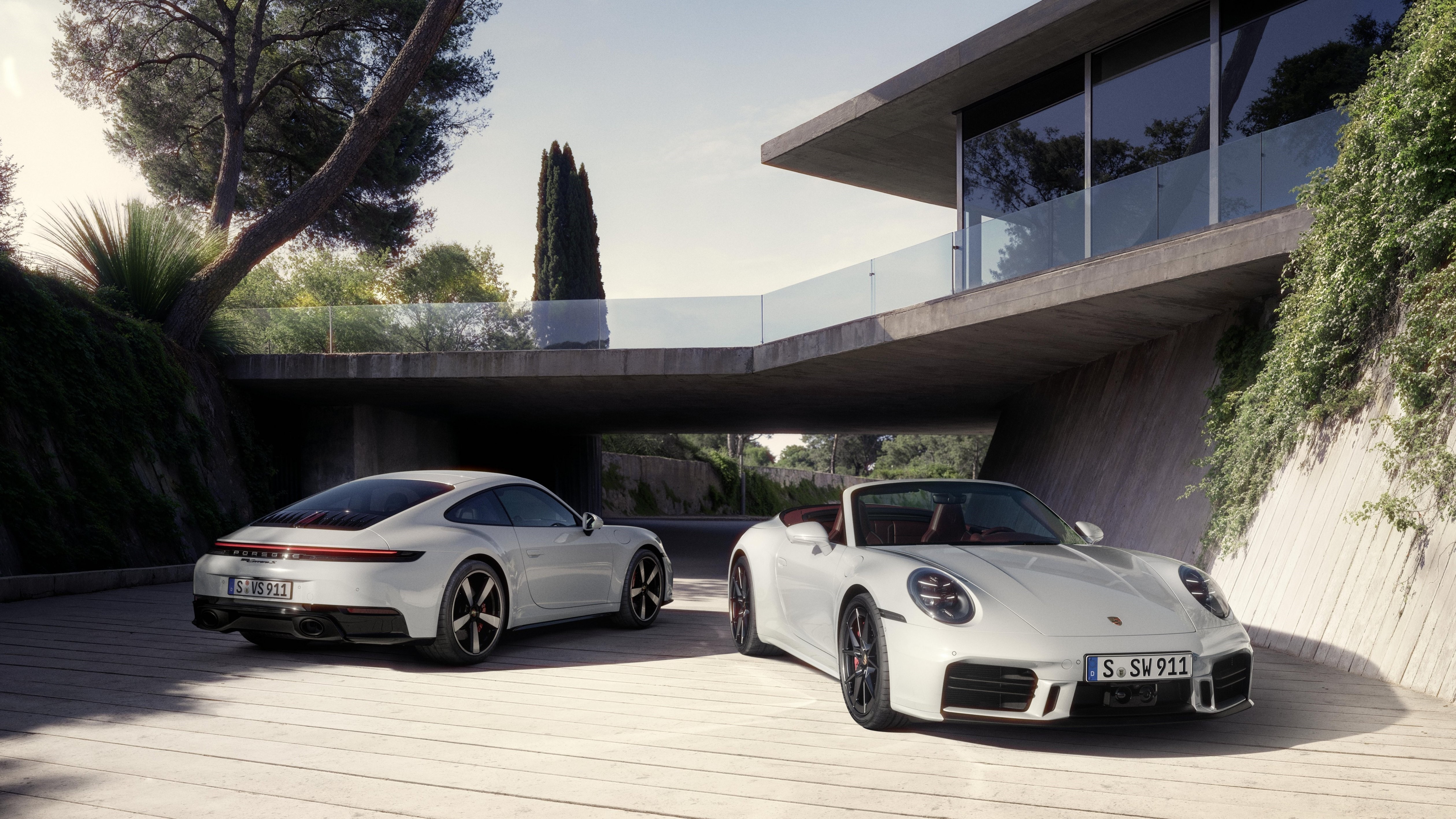 2025 Porsche 911 Carrera S Coupe and Cabriolet announced