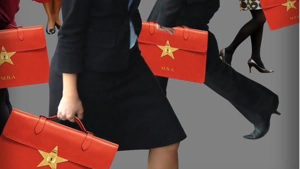 Why Ultra-High-Net-Worth Female Executives Are Abandoning Traditional Advisors for Specialized Wealth Management