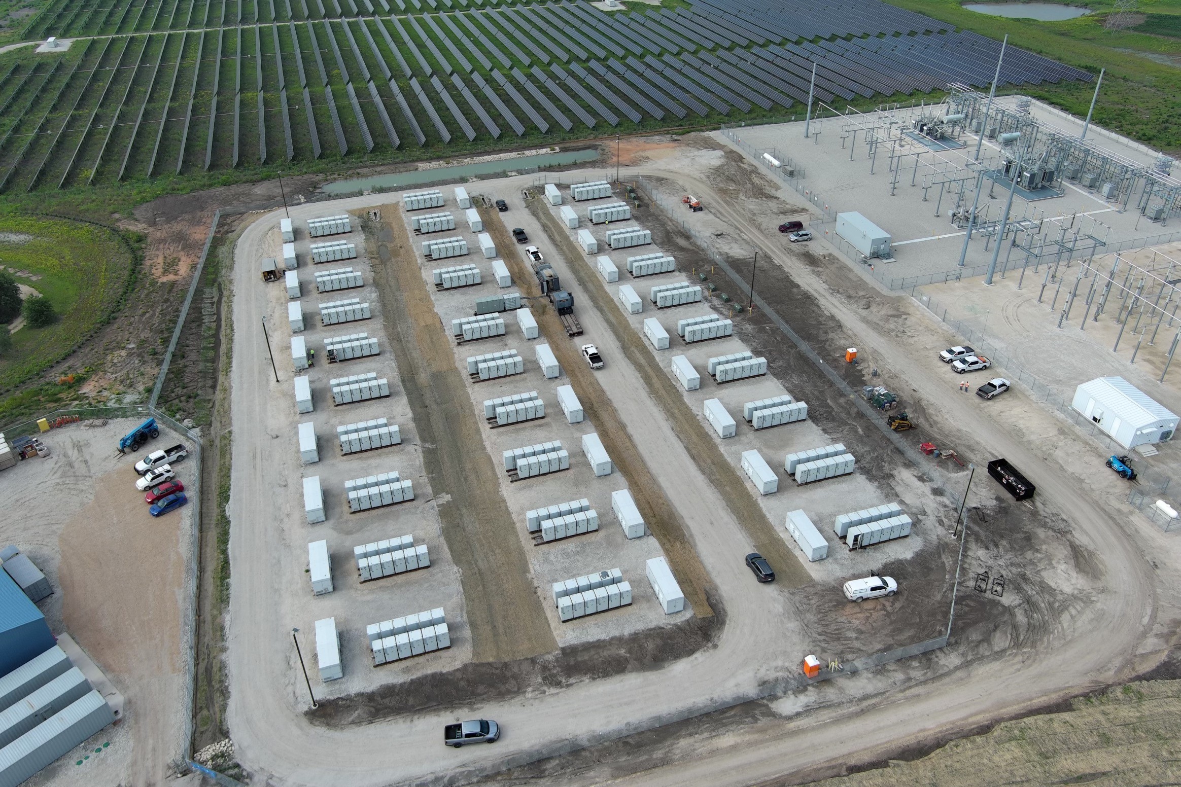 ENGIE's Sun Valley project in Hill County, Texas demonstrates the synergy of co-locating solar energy production and battery storage. The project includes 250 MW solar and a 100 MW battery energy storage system.