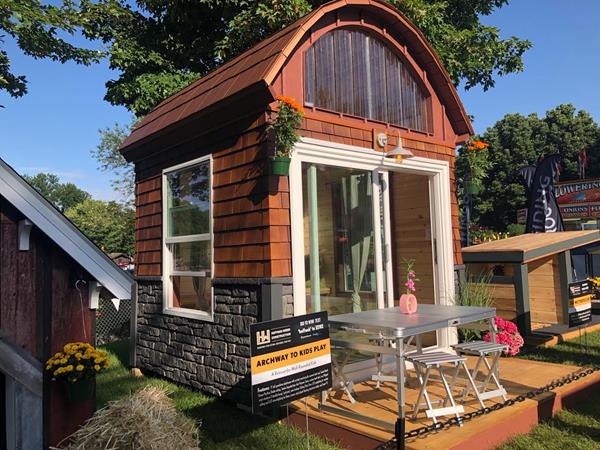 Hoffman Weber Construction, a large Minneapolis exterior remodeling firm, is showing their elaborate playhouse designs using TandoStone, the #1 brand of composite stone, and Beach House Shake at the Minnesota State Fair. 

