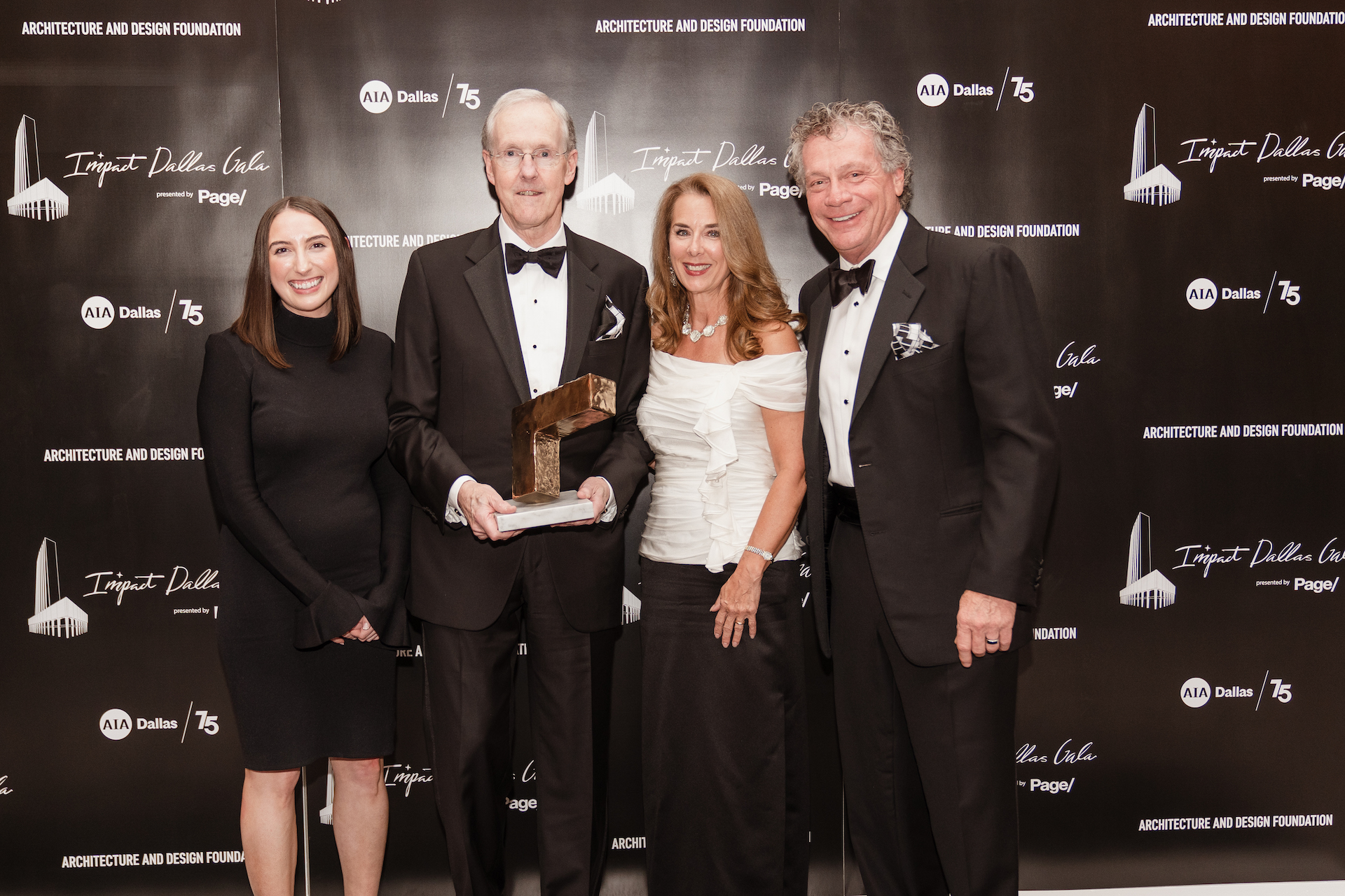 Architecture and Design Foundation president Mattia Flabiano, AIA (right) bestowed the Community Cornerstone Award to Robert Decherd, Hon. TxA who accepted the award on behalf of Parks for Downtown Dallas (credit Menary Studio) 1.9MB