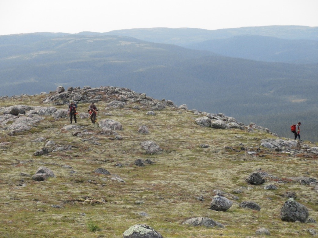 (Left to right) Katharina Holt, Len Gal and Trent mapping and prospecting the Nanuk (Polar Bear) Zone.