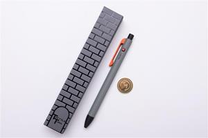 Side Click model, the 8-Bit pen, alongside a custom token by TokensDirect