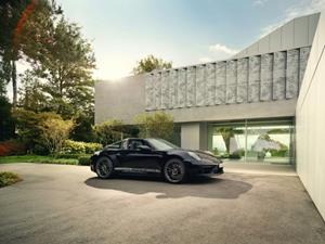 Marking a Milestone: The 2022 Porsche 911 Edition 50 Years Porsche Design