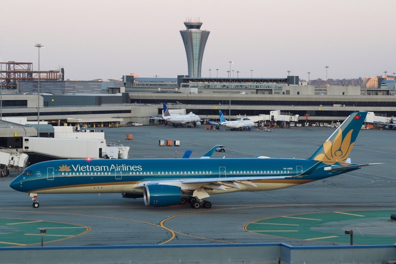 Vietnam Airlines