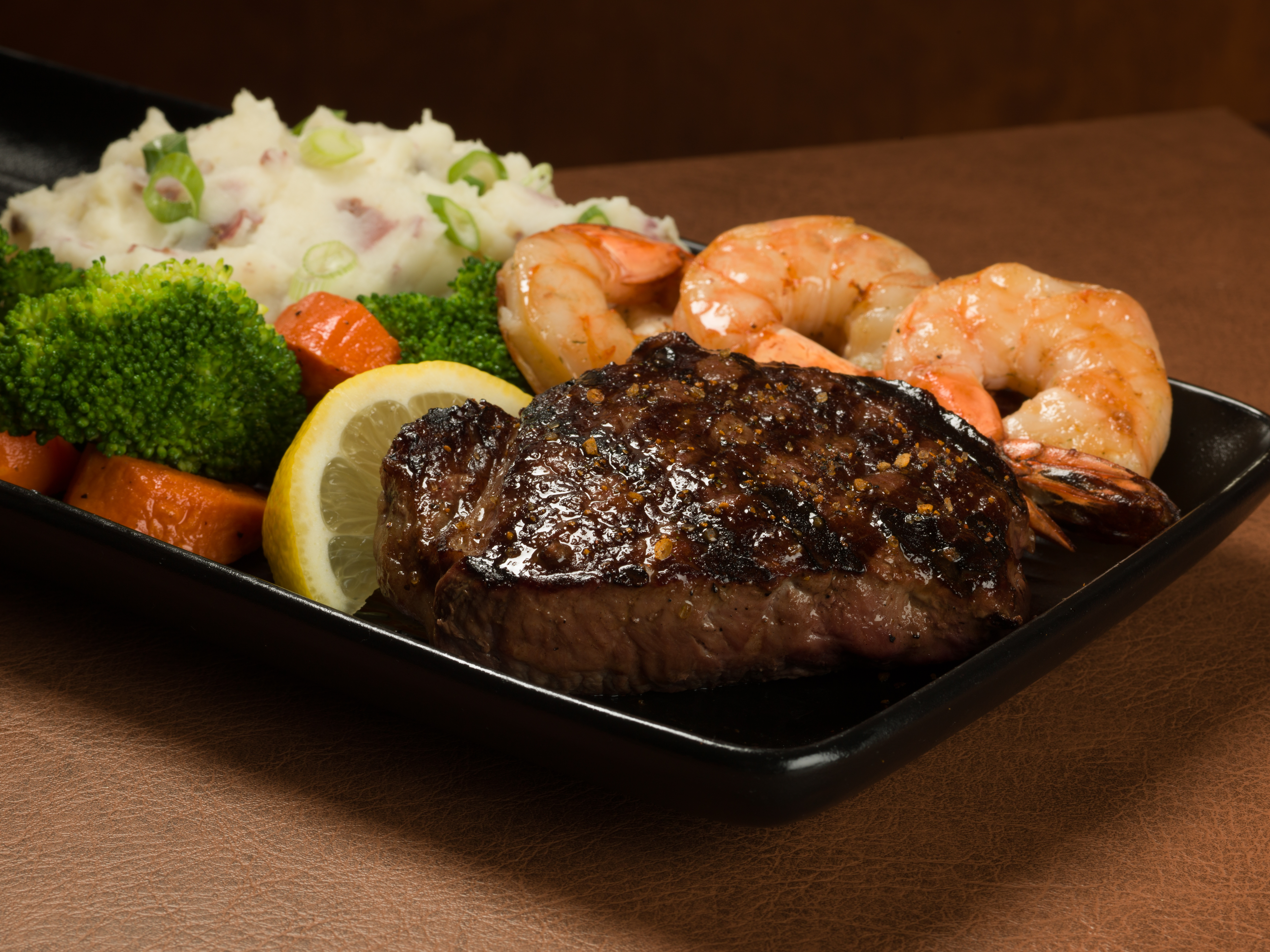 MR MIKES SIRLOIN WITH SHRIMP TOPPER