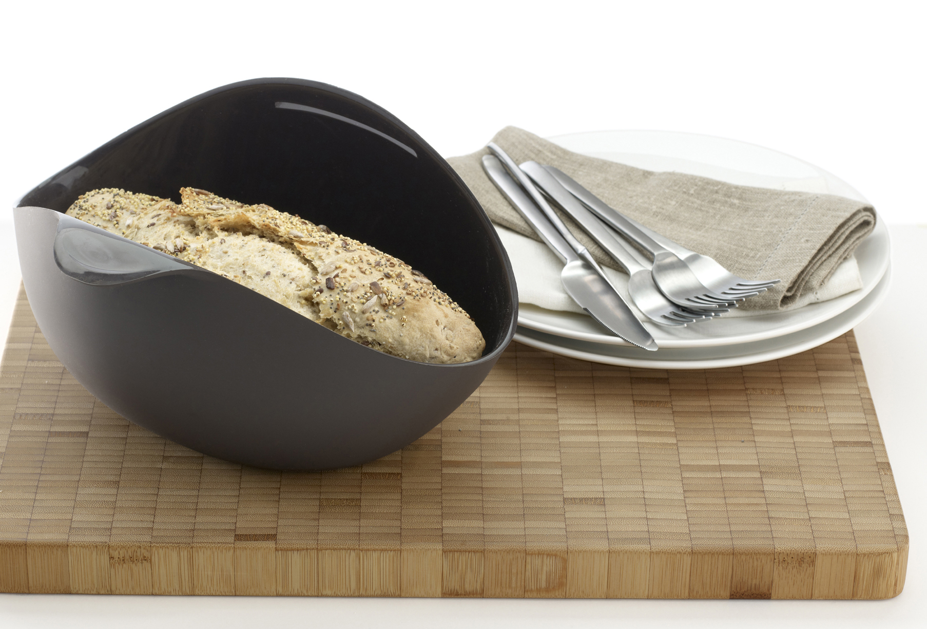 No mess baking with the Lekue Baking Essential Kit.
This bread baker provides a great way to make bread easily without spreading the ingredients all over your counter or kitchen. The open shape keeps everything well-contained, but allows for easy access to knead, mold, or punch down the dough.
