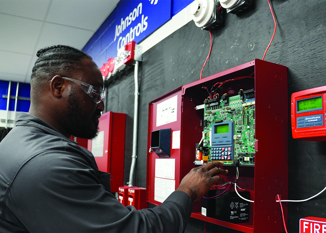 Bernard Danso, Lincoln Tech Allentown, PA Electrical & Electronic Systems Technology Graduate