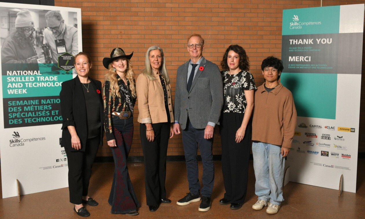 Skills/Compétences Canada (SCC) célèbre la 20e Semaine nationale des métiers spécialisés et des technologies au Campus Regina Public, à Regina, en Sas
