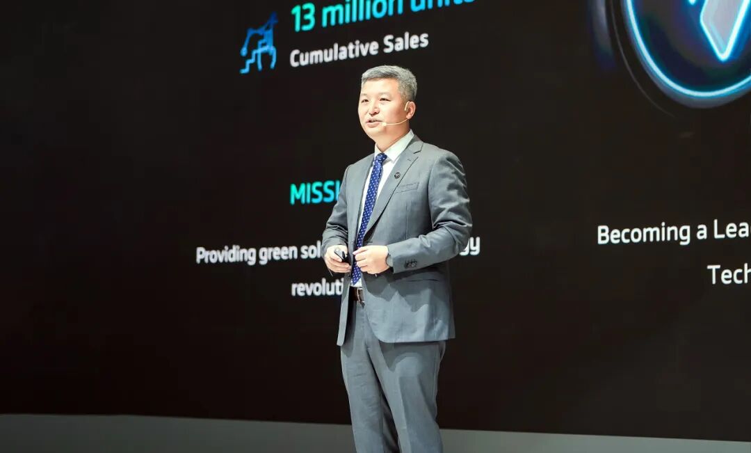 BAIC FOTON Executive Vice President Liu Xuguang presents the company’s European strategy and global development targets.