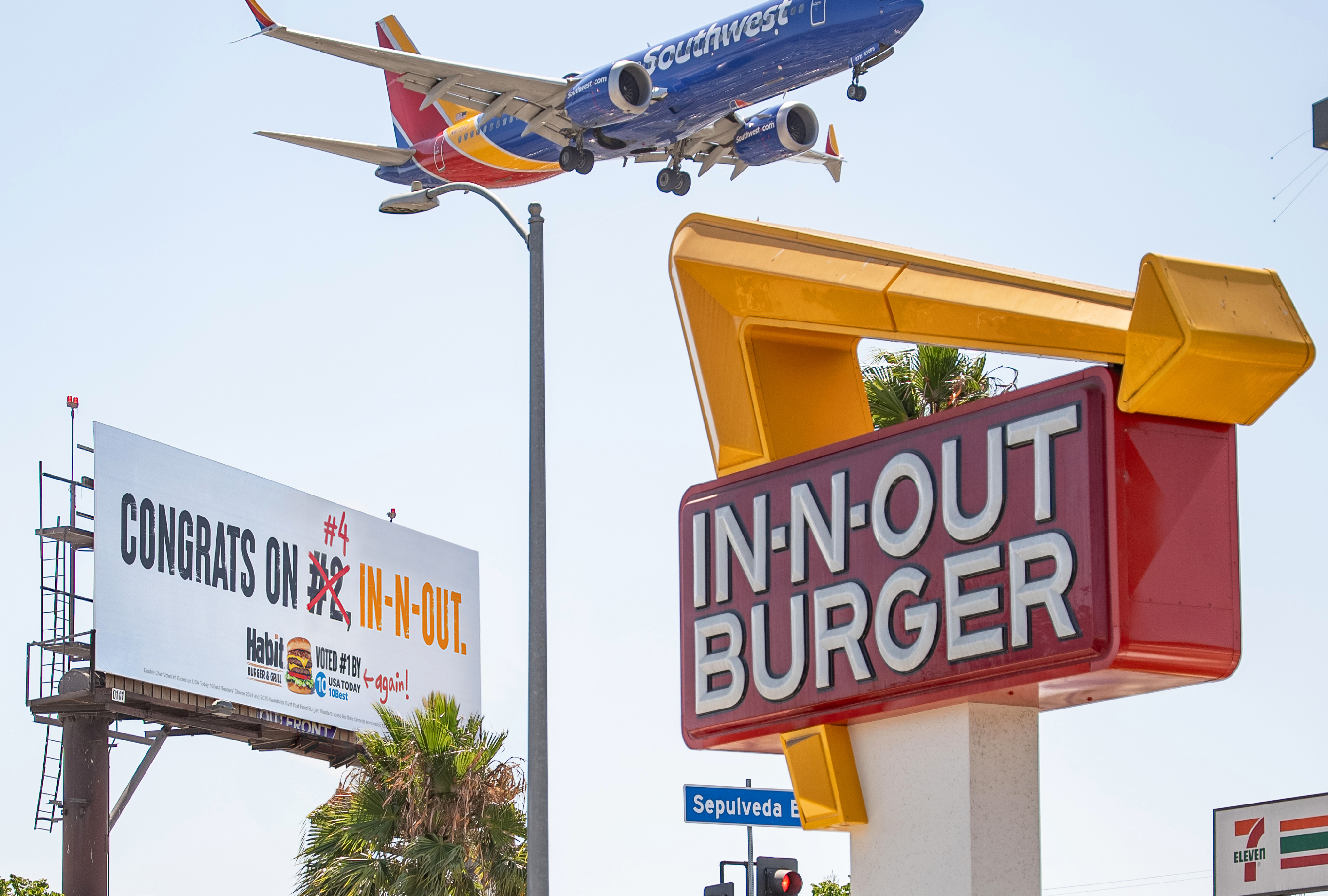 #1-Ranked Habit Burger & Grill Doubles Down with Billboard Burn After Beating In-N-Out (Again) in USA TODAY’s 10Best