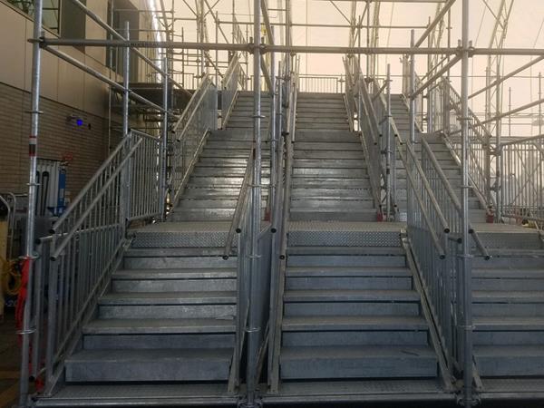 BrandSafway, in partnership with Universal Manufacturing, introduces the only temporary public access stairs and ramp that meet the International Building Code (IBC) and the Americans with Disabilities Act (ADA).