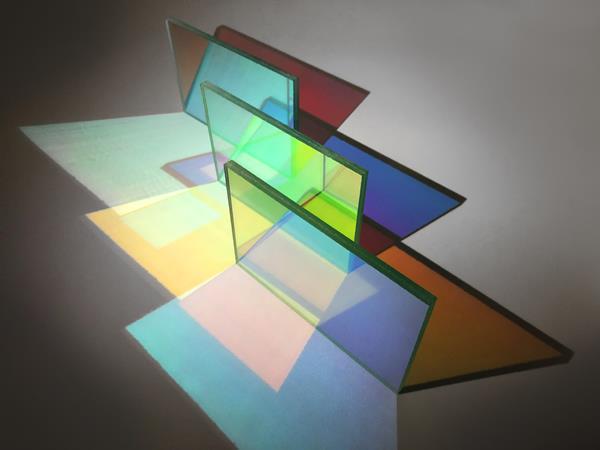 Bendheim Unveils 3 New Dichroic Glass Colors for