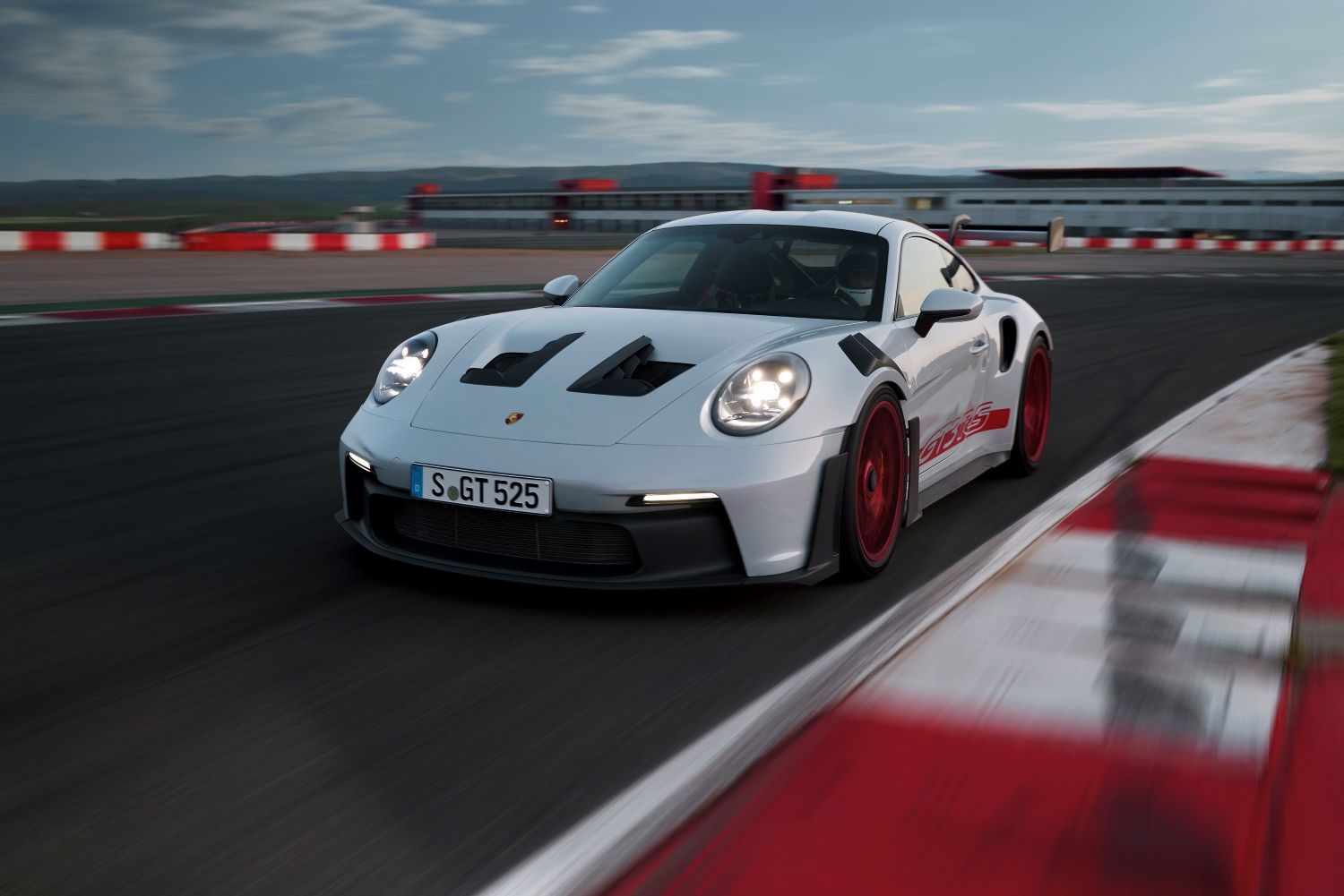 Purpose-built for performance: the new Porsche 911 GT3 RS