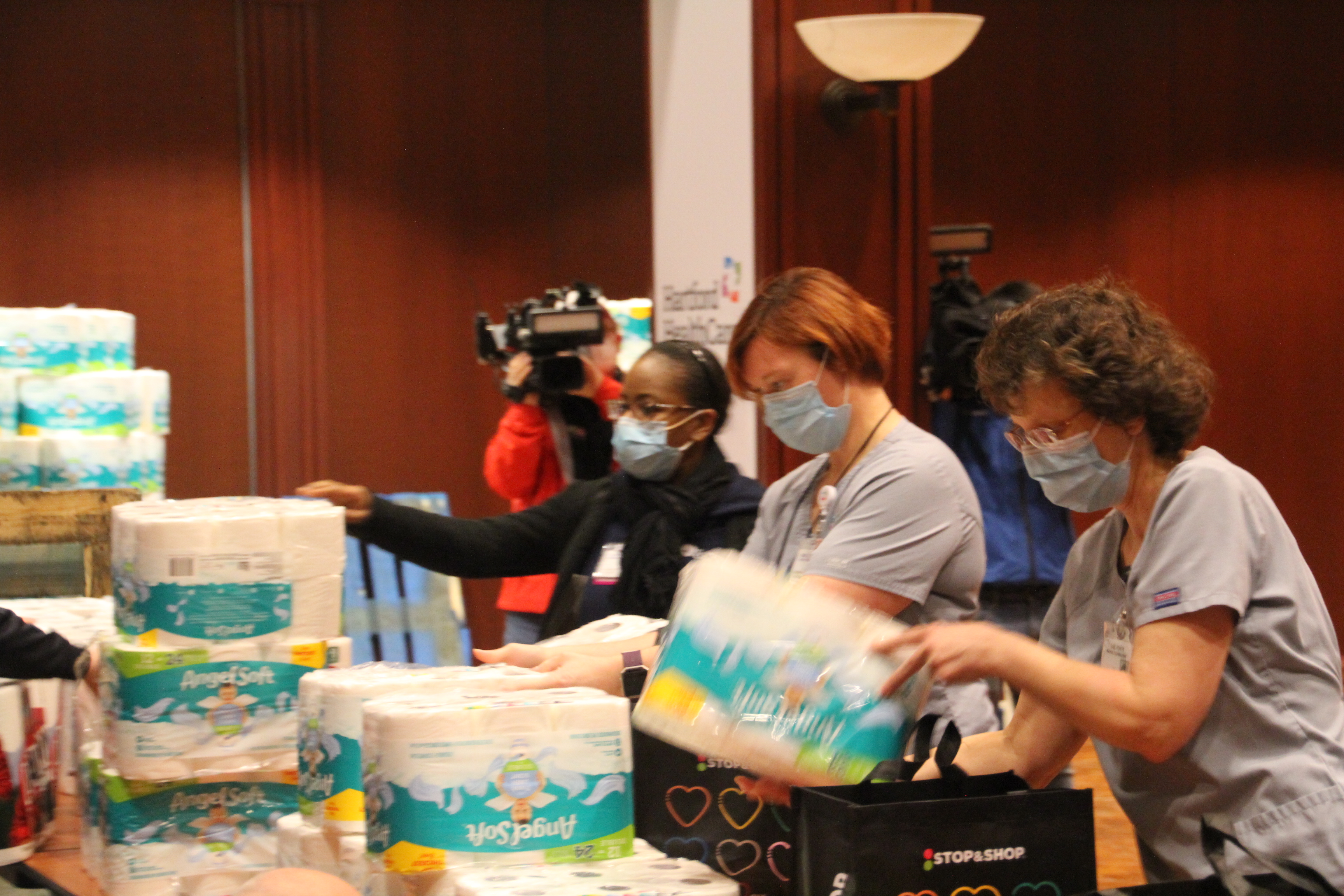 Stop & Shop Donation Hartford Hospital (2)