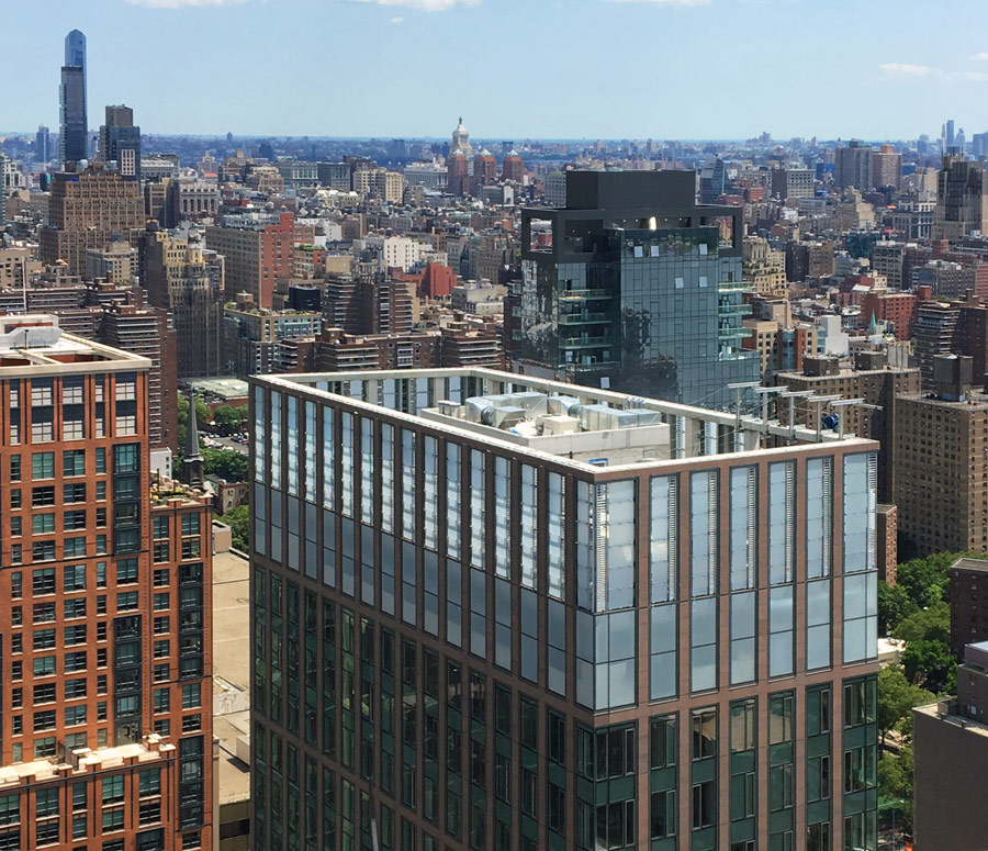 One Hudson Yards glass crown by Davis Brody Bond. Photo by Said Elieh.