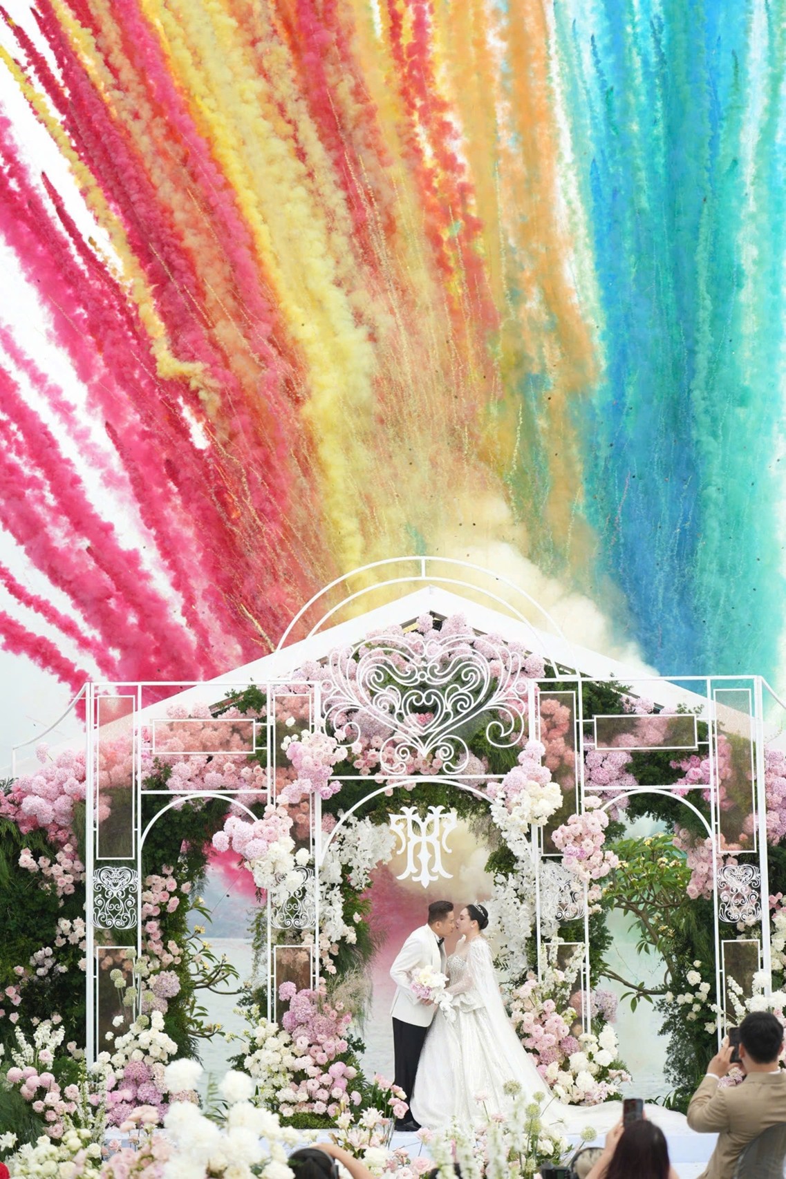 The vegan wedding of music icon Ho Quynh Huong and entrepreneur Hoang Cong Thanh