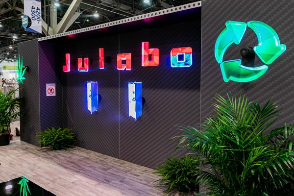 JULABO USA takes a new approach to its trade show booth design, going completely unit-less for MJBizCon 2019. Photo Credit: Kim Bellavance