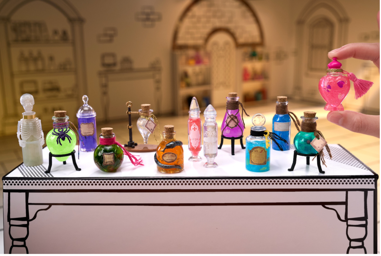 MGA’s Miniverse Make It Mini Potions is a collection of hyper-realistic, mini replicas of popular items and artifacts from the beloved Harry Potter films. For series one of the ongoing Harry Potter collection, fans will open the mystery ba