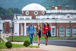 Cumberlands Students Head to Class 