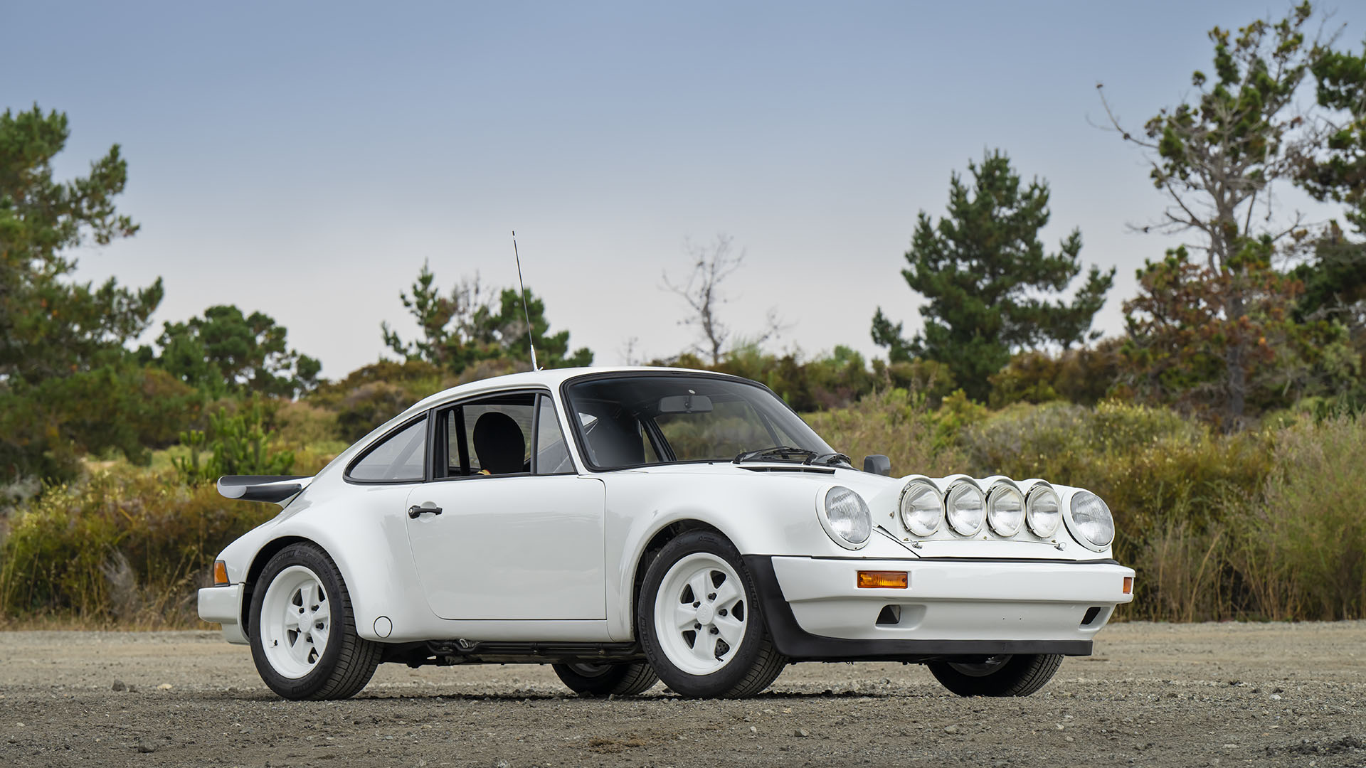 1984 Porsche 911 SC RS Gruppe B “Evolutionsserie”