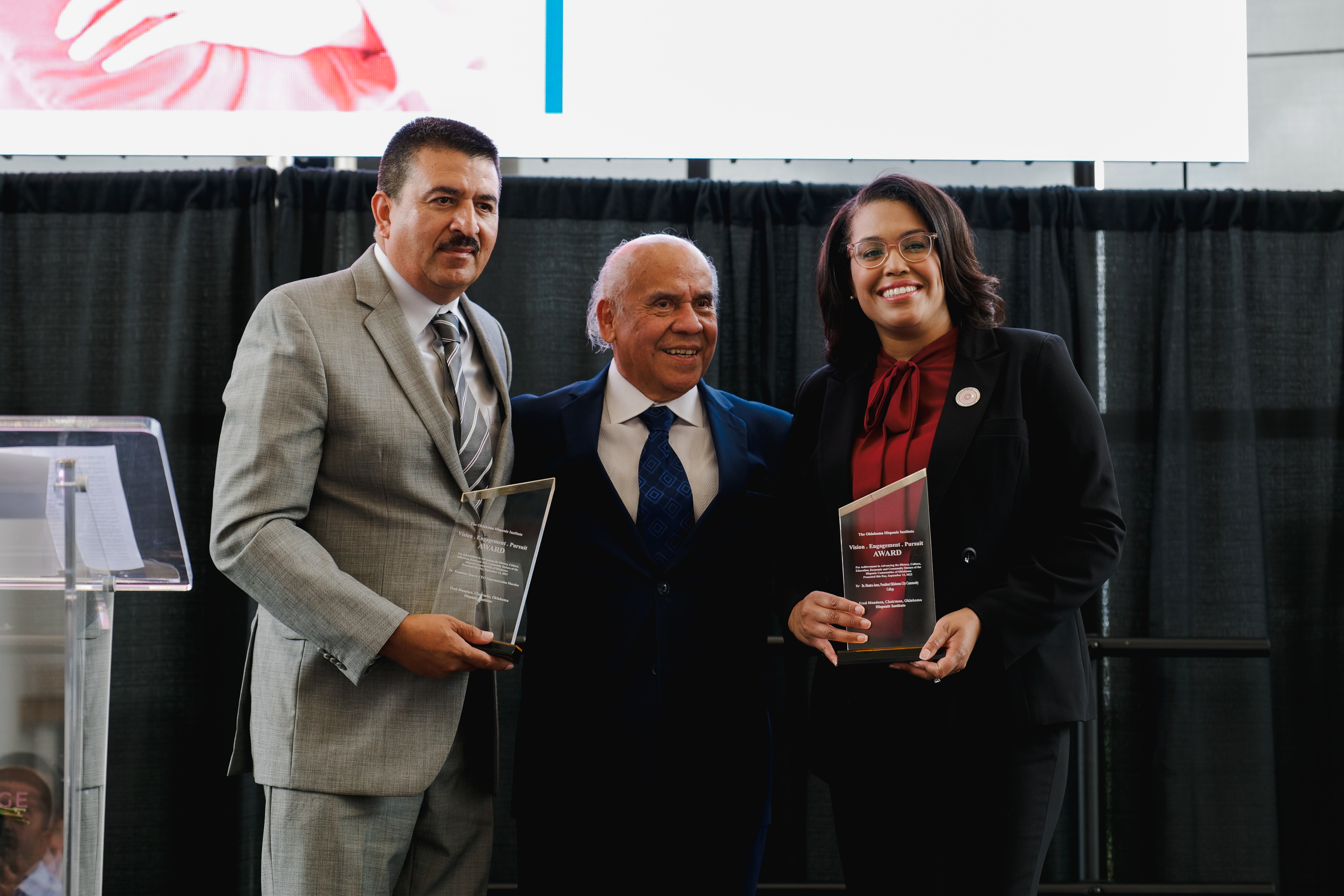 Oklahoma City Community College and Oklahoma Hispanic Institute recognize Hispanic leaders 