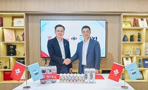 Yongchen Lu, CEO of Tims China and David Zhang, Asia President of Oatly, Signing Strategic Partnership