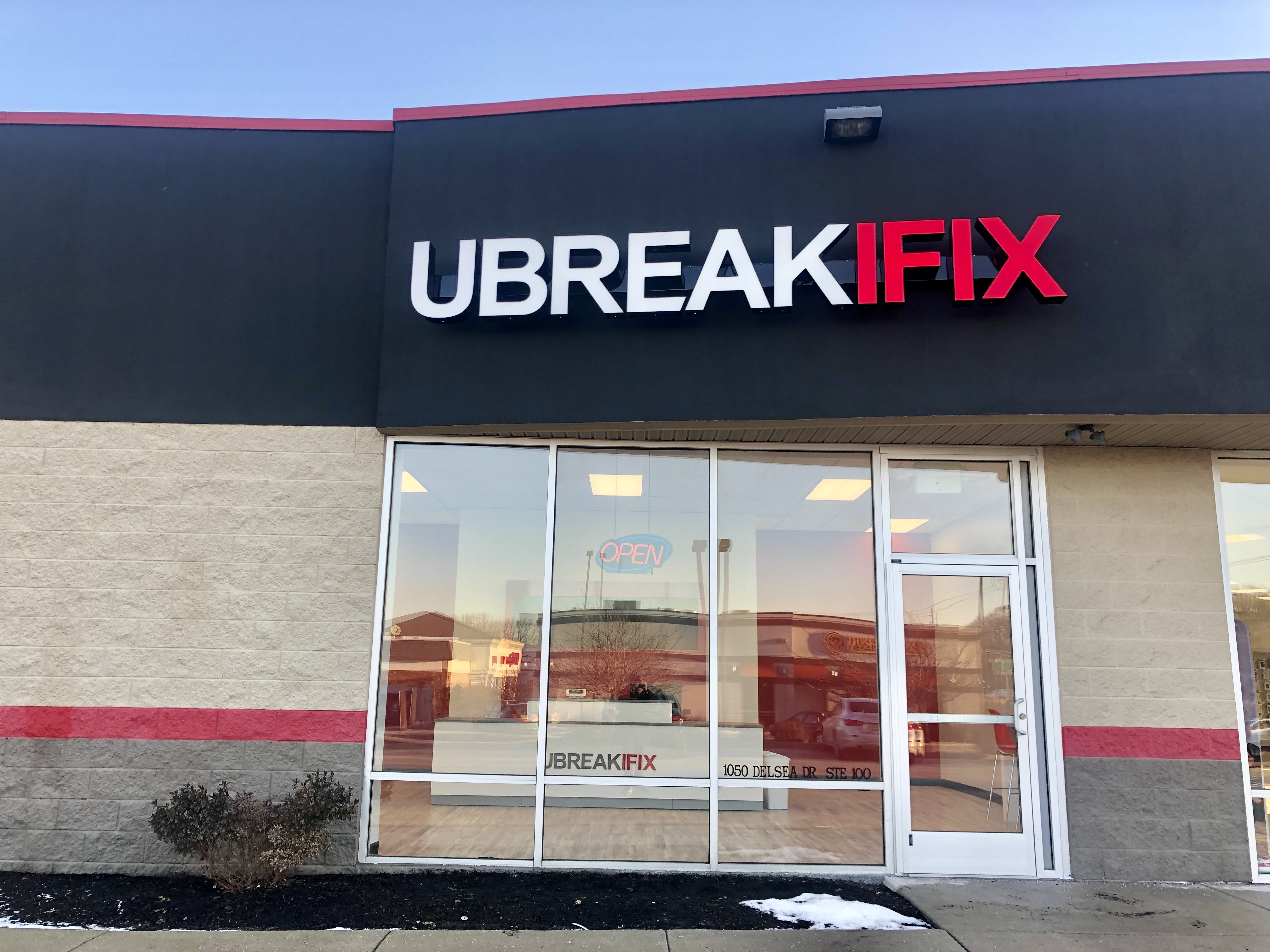 uBreakiFix Glassboro